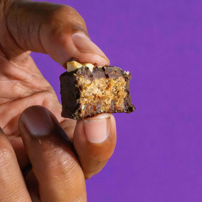 Ekologiškas žemės riešutų ir juodo šokolado batonėlis BEST DATE YOU'LL EVER HAVE, be glitimo | treatfuls (2x20 g)